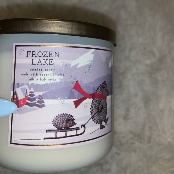 Frozen Lake ❄️ 3Wick Candle 🕯 - Picture 4 of 4